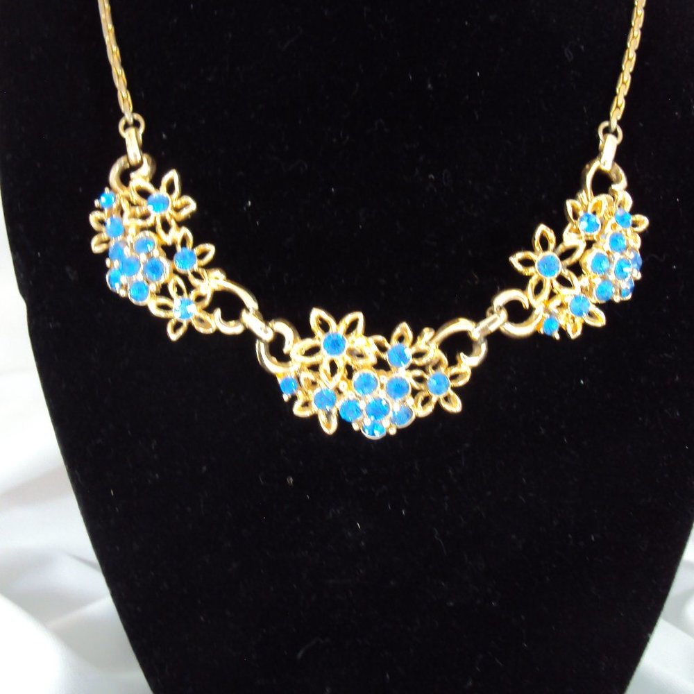 VINTAGE Necklace Gold Flowers w/ Blue Crystals